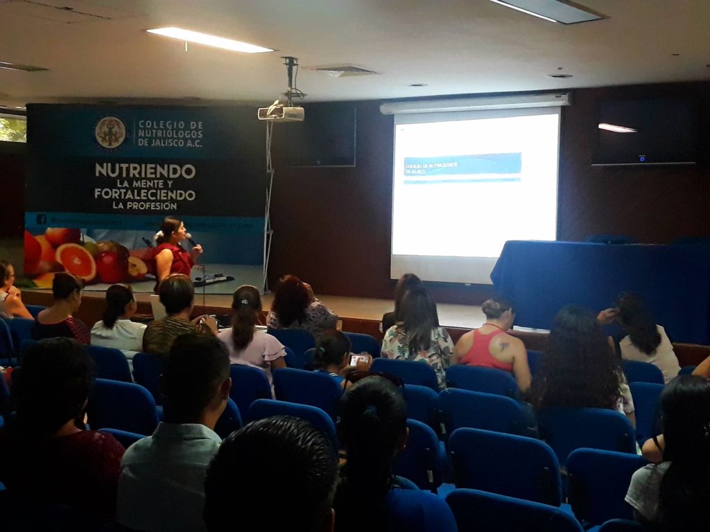 Fotografía de sesión ordinaria del Colegio de Nutriólogos de Jalisco,